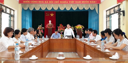 Trong các cuộc họp của Đảng ủy phường Minh Tân, những nội dung của Chỉ thị 05 luôn được lồng ghép triển khai đến cán bộ, đảng viên.
